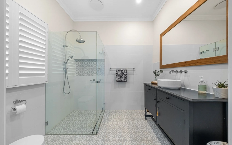 020_open2view_id931451-5_serenity_place